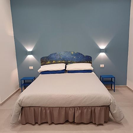 Partenope 10 Naples Luaran gambar