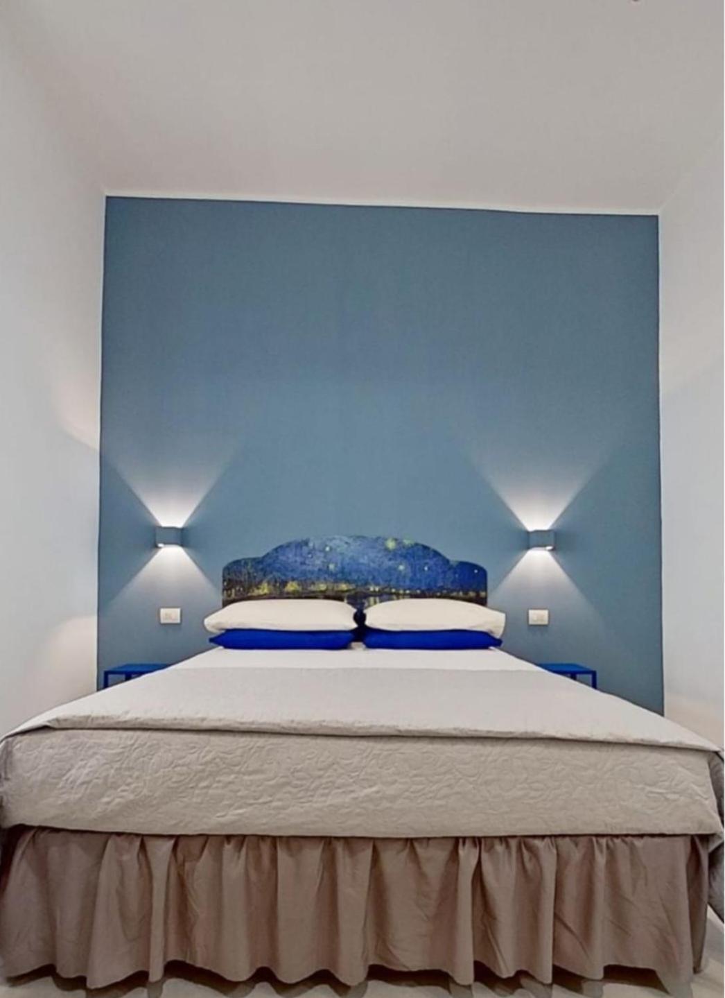 Partenope 10 Naples Luaran gambar